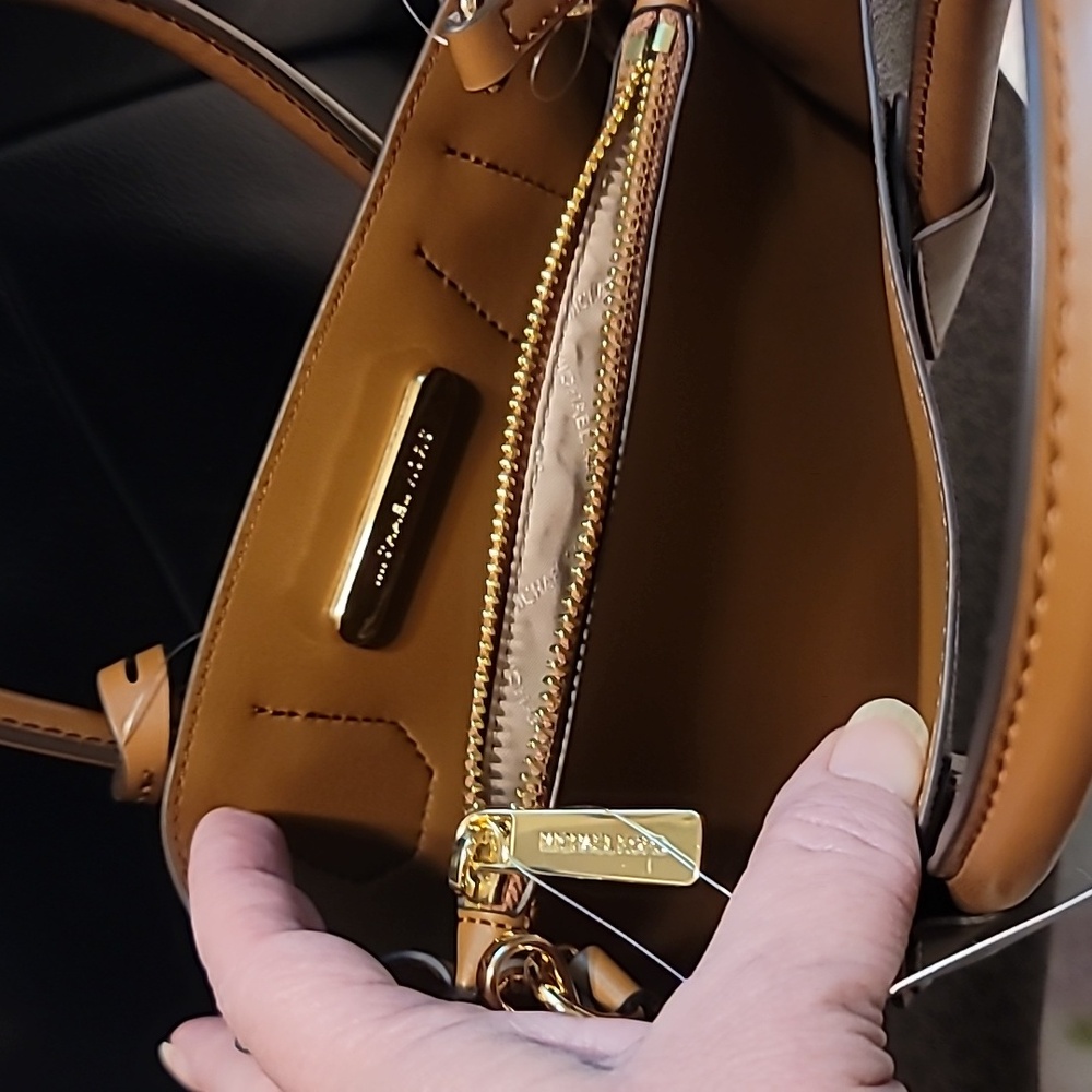 Michael Kors Brown Crossbody Handbag - Picture 4 of 9